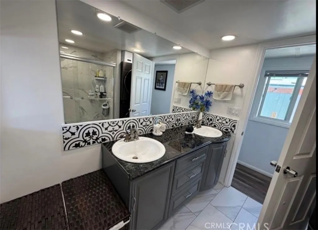 Additional image 13 of 715 W 220th St, Torrance, CA 90502