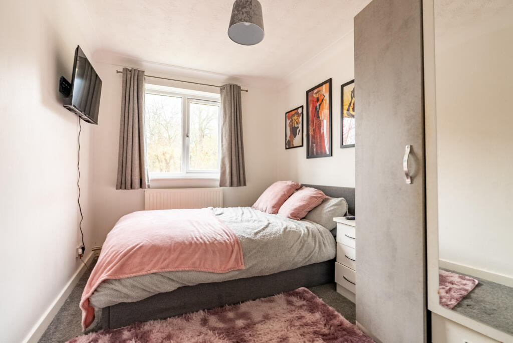 Additional image 4 of The Acorns, Wynchlands Crescent, St. Albans, Hertfordshire, AL4