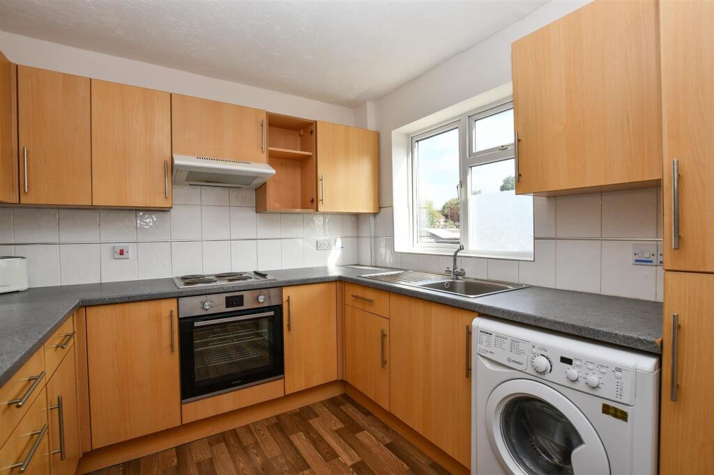 Additional image 4 of High Street, London Colney, AL2