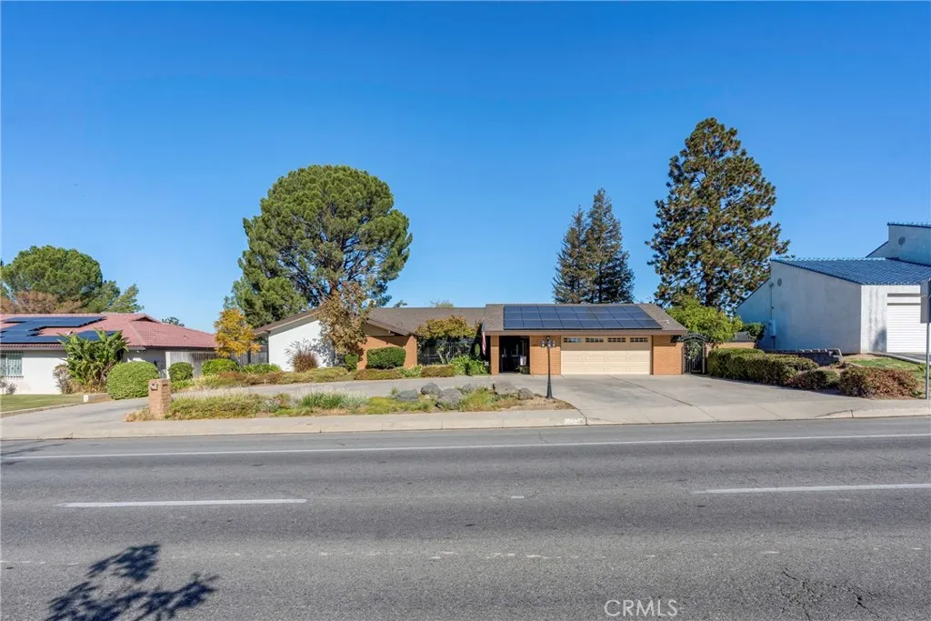 Additional image 3 of 3010 Panorama Dr, Bakersfield, CA 93306