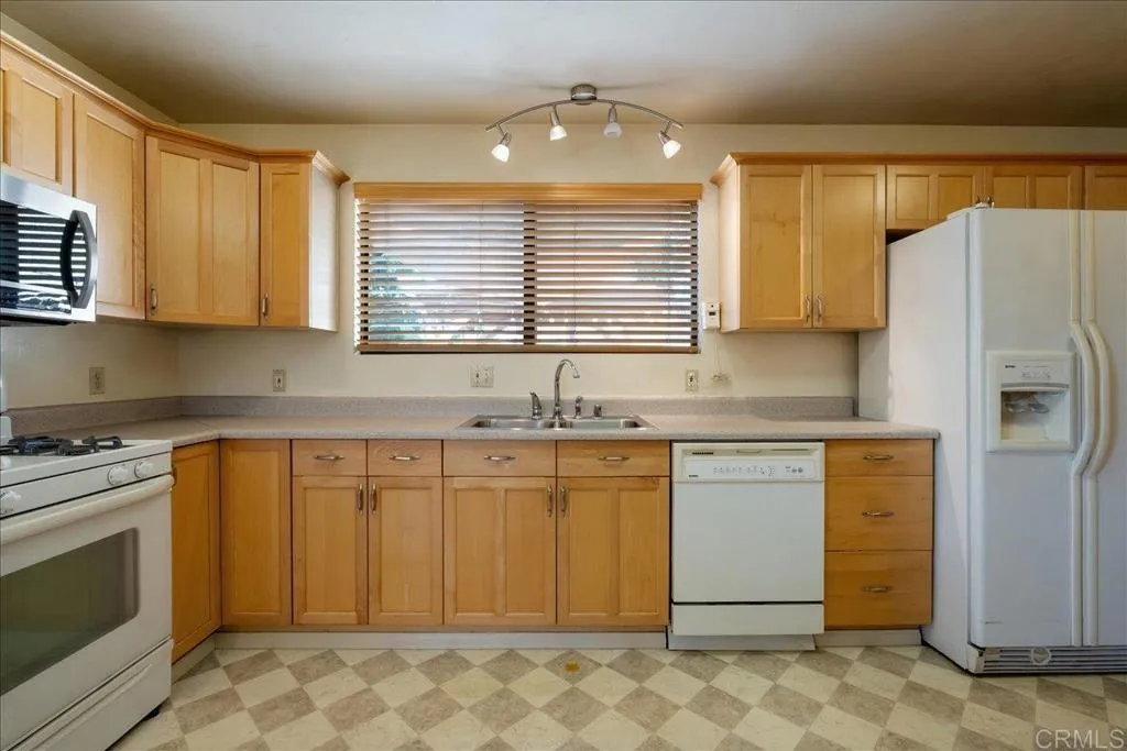 Additional image 58 of 1186 E Lexington Avenue, El Cajon, CA 92019