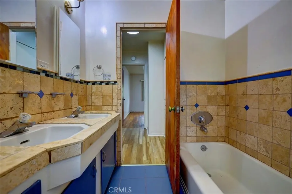 Additional image 39 of 700 E Carson Street E Unit 4, Long Beach, CA 90807