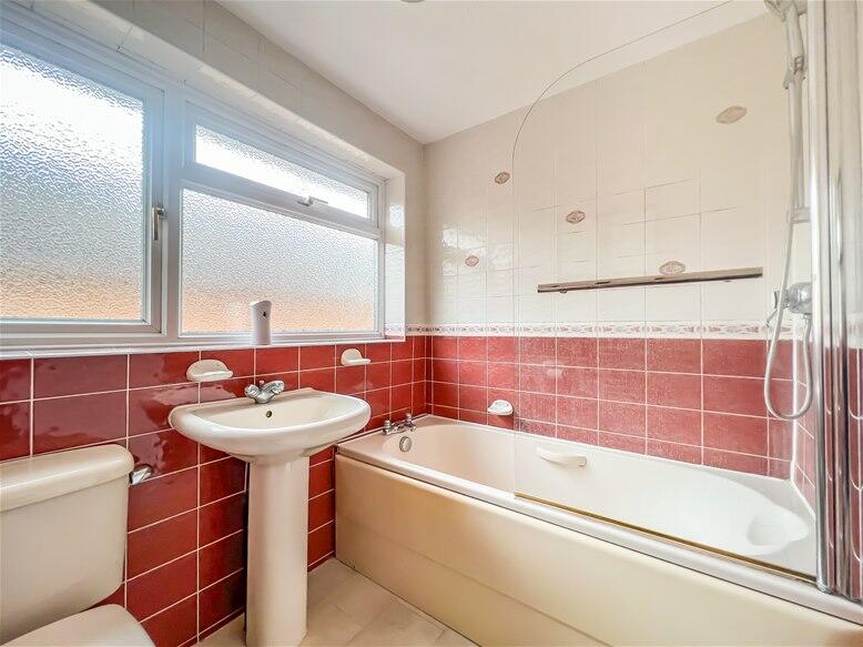 Additional image 13 of Derwent Road, Harpenden, AL5