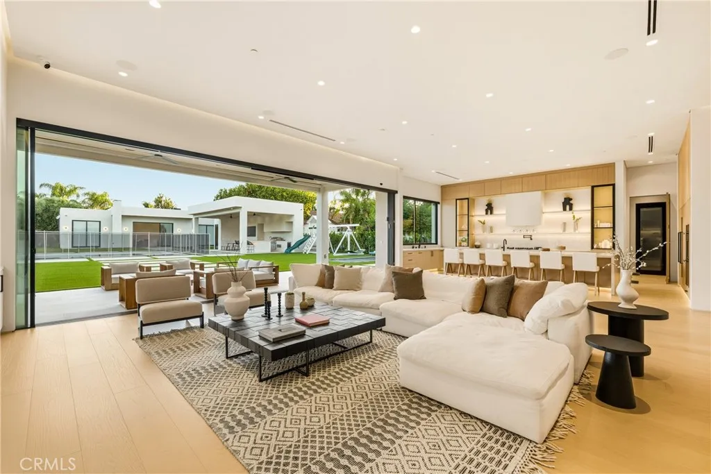 Additional image 15 of 22924 Erwin Street, Woodland Hills, CA 91367