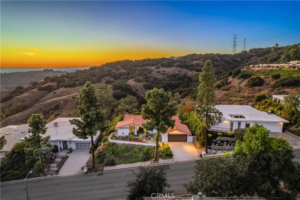 Property image for 2817 N Mountain Ave, Claremont, CA 91711