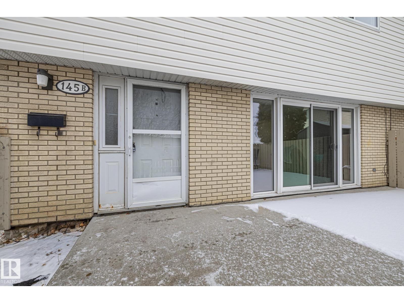 145B ROYAL RD NW|Edmonton, Alberta T6J2E7
