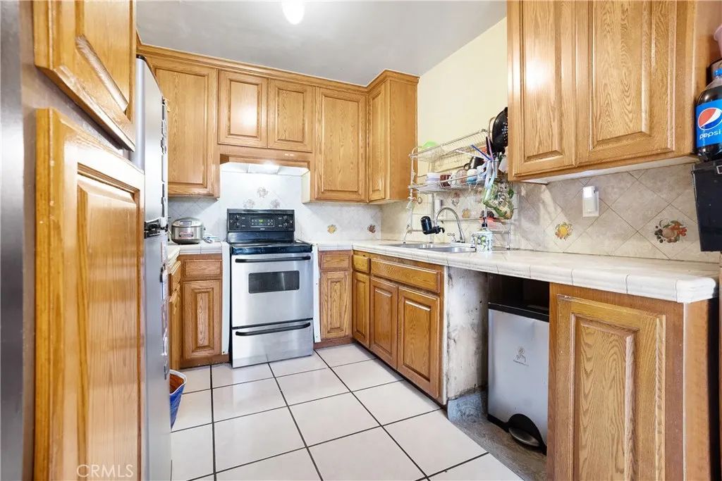 Additional image 33 of 1602 N King Street Unit J1, Santa Ana, CA 92706