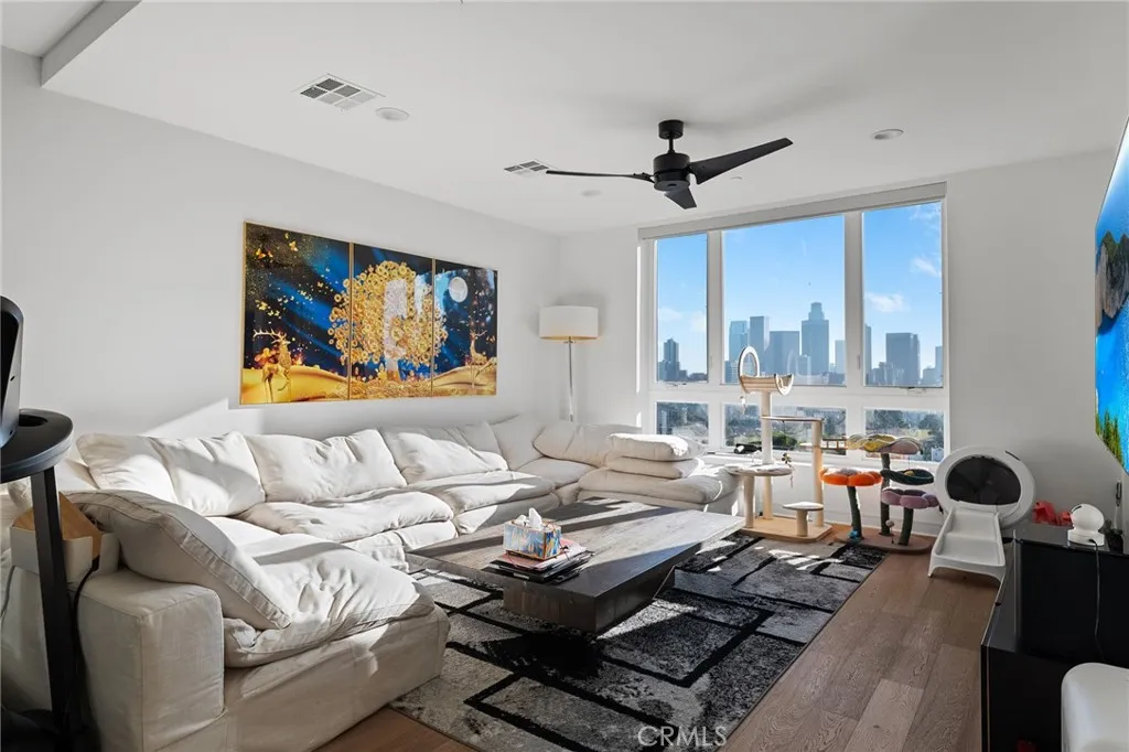 Additional image 38 of 1056 N Joels Pl, Los Angeles, CA 90012