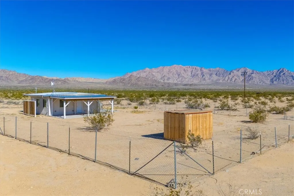 Additional image 24 of 86515 Amboy Road, 29 Palms, CA 92277