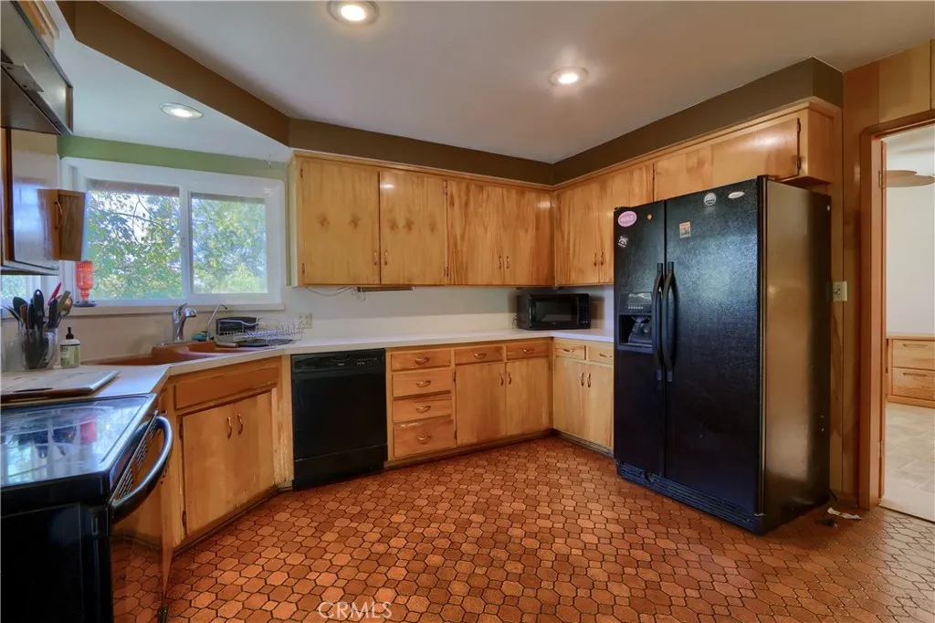 Additional image 33 of 42997 E Mountain View Lane, Oakhurst, CA 93644
