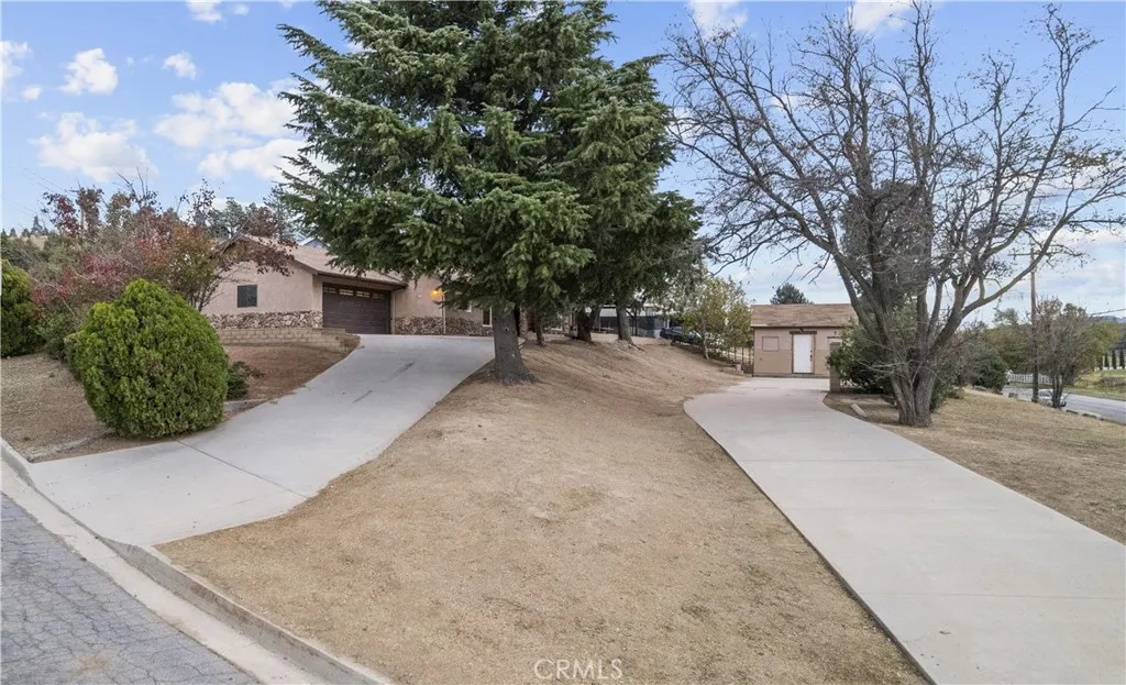 Additional image 3 of 42612 Montello Dr, Lake Elizabeth, CA 93532