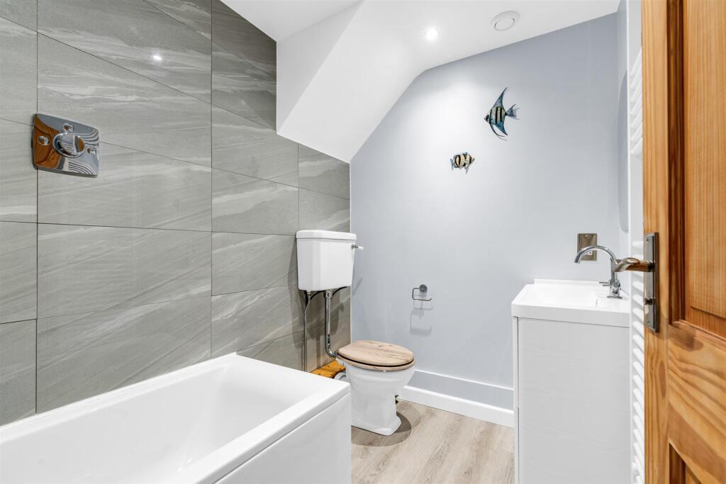 Additional image 14 of Digswell Lane, Welwyn