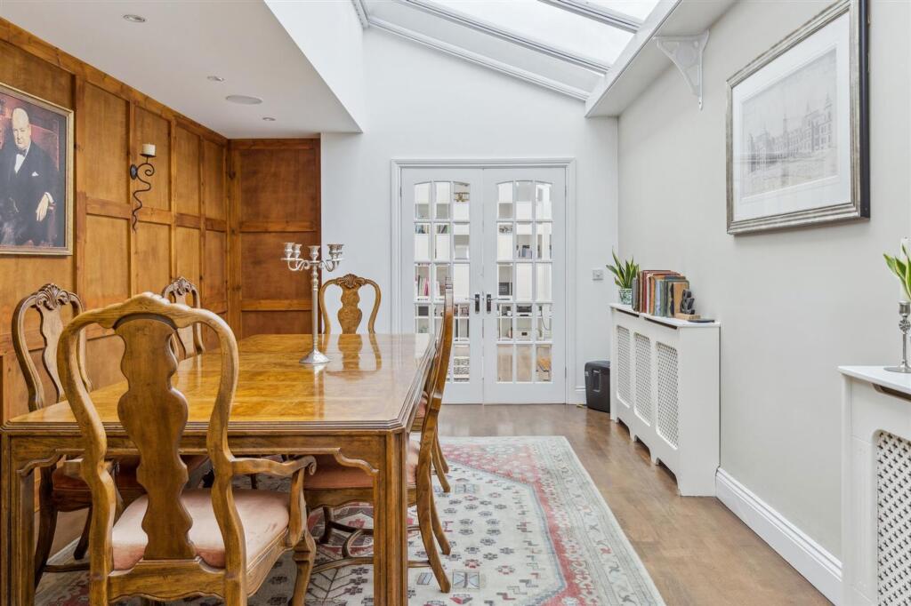 Additional image 18 of Coursers Road, Colney Heath, AL4