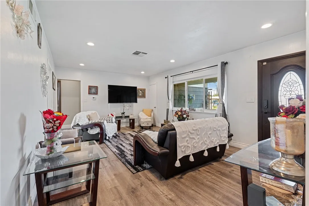 Additional image 40 of 255 W Valencia St, Rialto, CA 92376