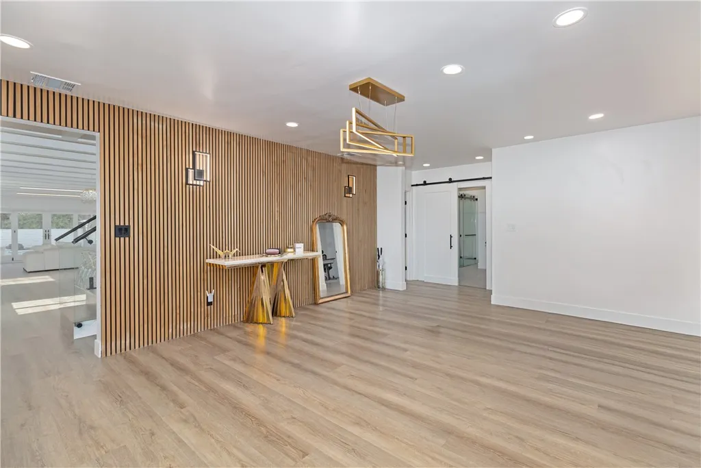 Additional image 7 of 5439 Gentry Avenue, Valley Village, CA 91607