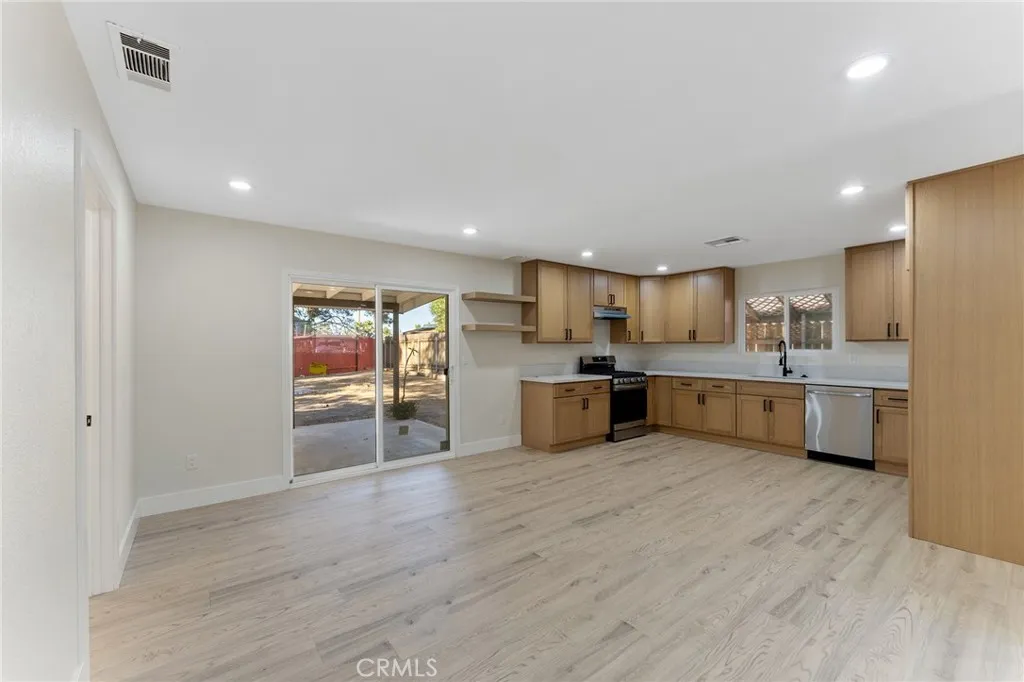 Additional image 7 of 717 Carol Way, Hemet, CA 92543