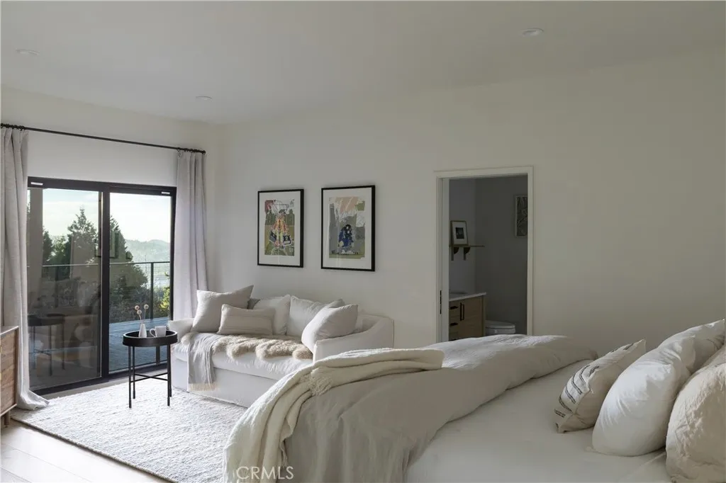 Additional image 31 of 654 S Cumberland Dr, Lake Arrowhead, CA 92352