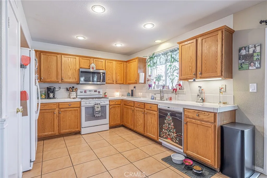 Additional image 9 of 45620 17th St W, Lancaster, CA 93534