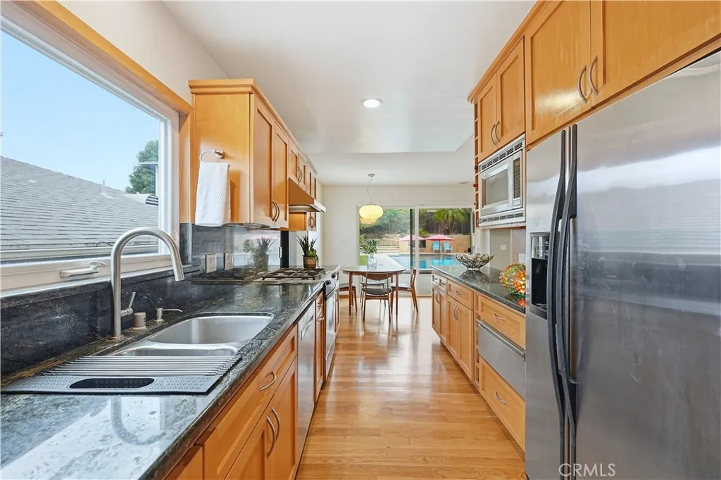 Additional image 14 of 267 Nieto Avenue, Long Beach, CA 90803