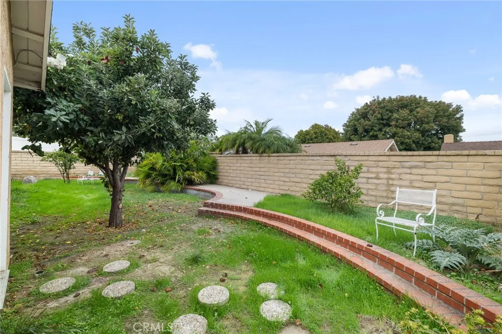 Additional image 24 of 24311 Wabuska St, Newhall, CA 91321