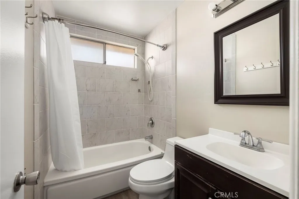 Additional image 60 of 10401 Willowbrae, Chatsworth, CA 91311