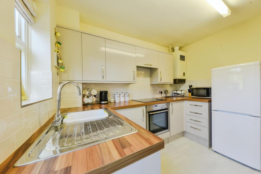 Additional image 4 of Ottway Walk, Welwyn, AL6