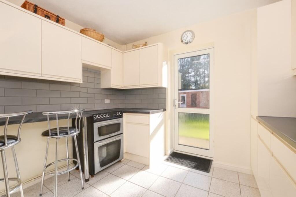 Additional image 7 of How Wood, Park Street, St. Albans