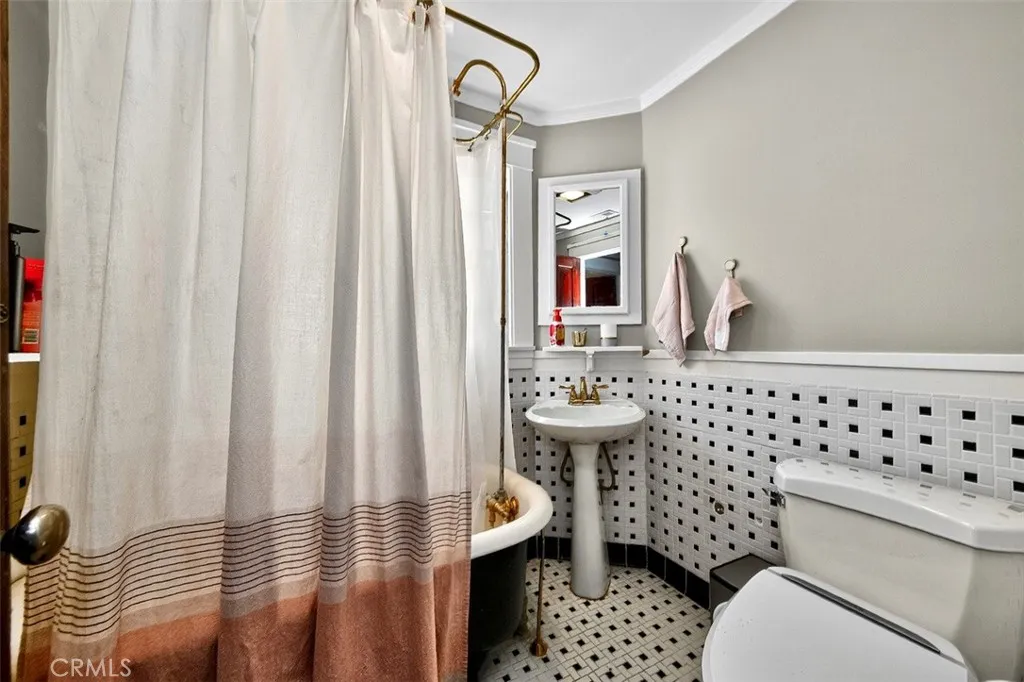 Additional image 90 of 1251 N Palomares St, Pomona, CA 91767