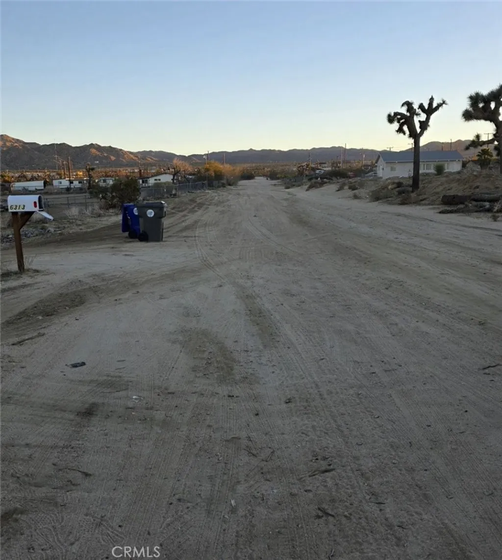 Additional image 3 of 6295 Ruth Drive, Yucca Valley, CA 92284