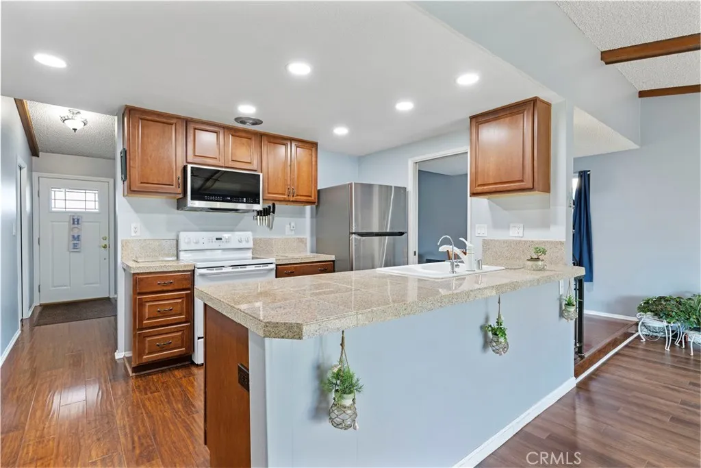 Additional image 36 of 19648 Lonerock St, Canyon Country, CA 91351