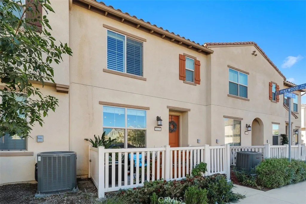 Additional image 3 of 1035 W Clover Ave, Rialto, CA 92376