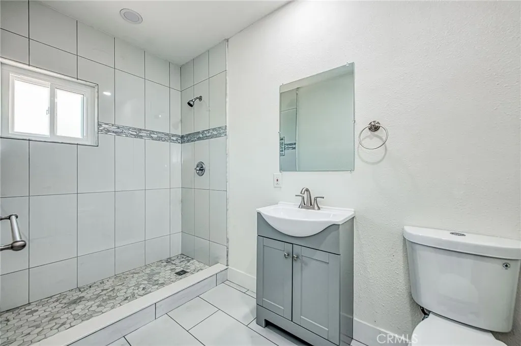 Additional image 84 of 506 W Terrace Avenue, Fresno, CA 93705