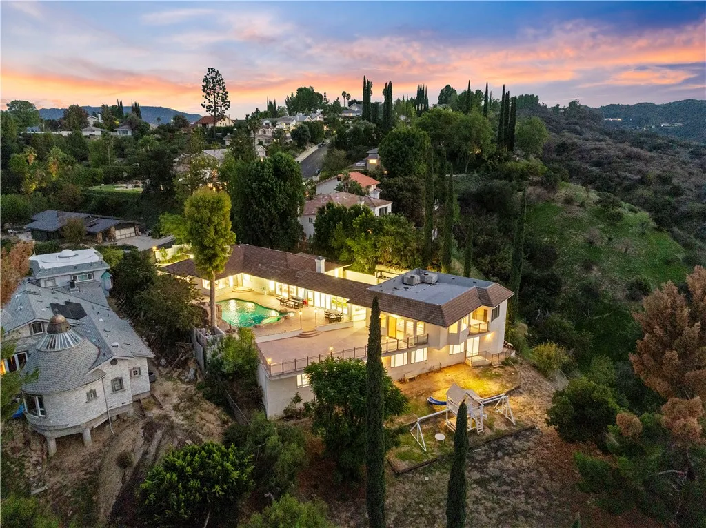 Additional image 142 of 4651 Ellenita Ave., Tarzana, CA 91356