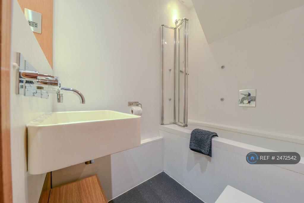 Additional image 11 of St. Peters Mews, St. Albans, AL1