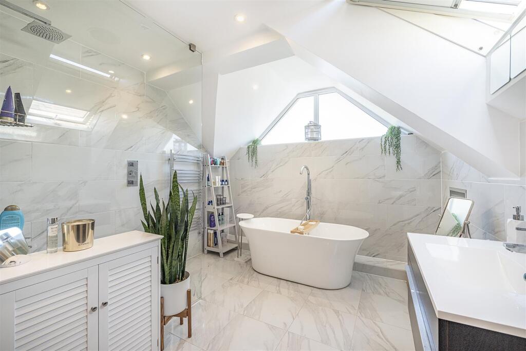 Additional image 9 of Green Lawns Close, Harpenden