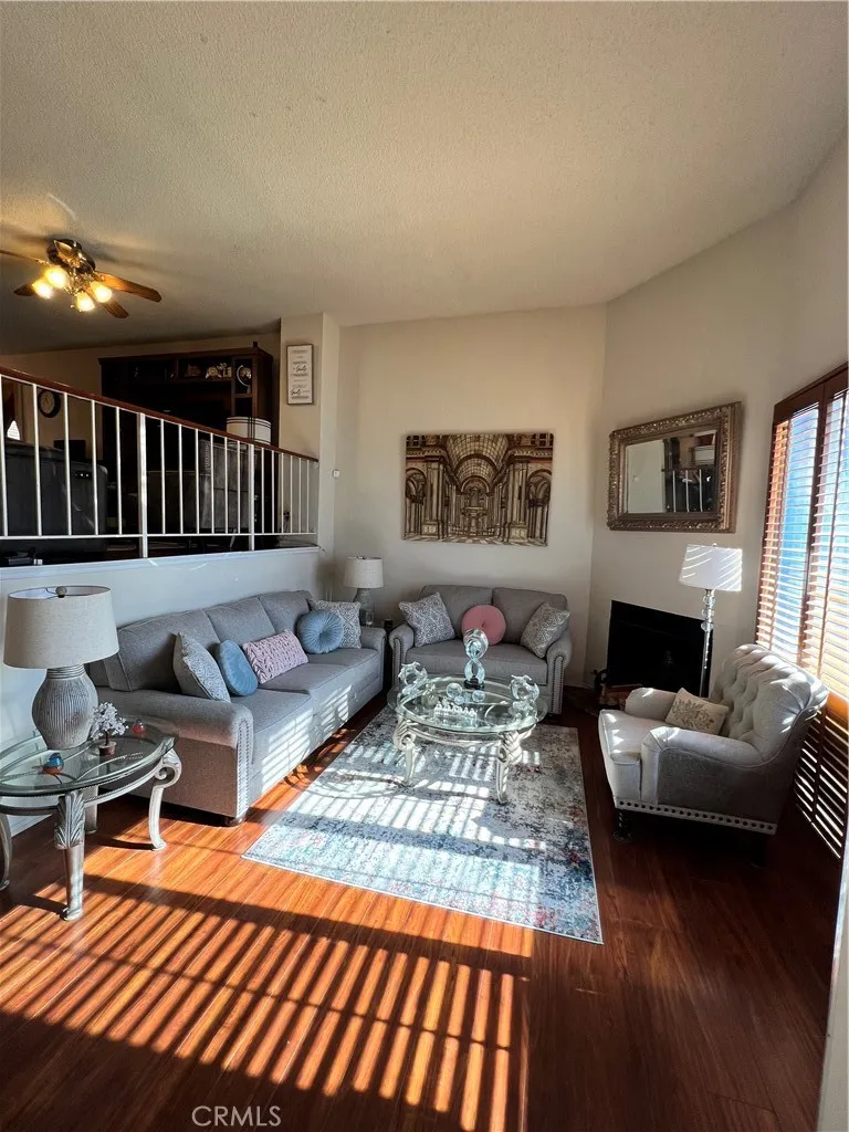 Additional image 16 of 19230 Wyandotte Unit 14, Reseda, CA 91335