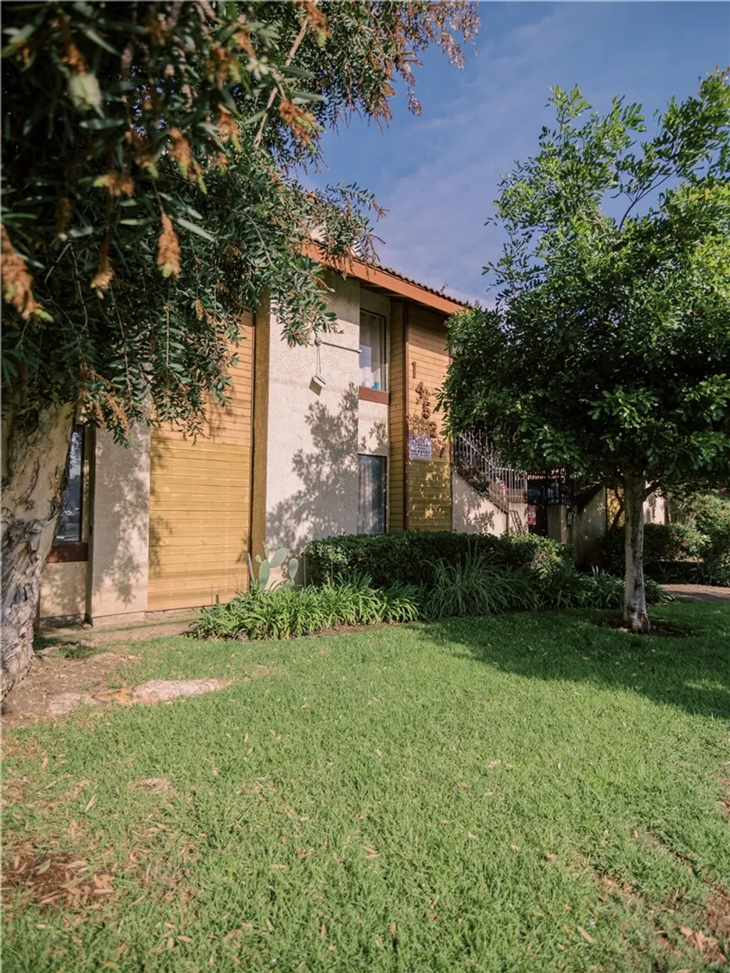 Additional image 5 of 14527 Plummer St Unit 202, Panorama City, CA 91402