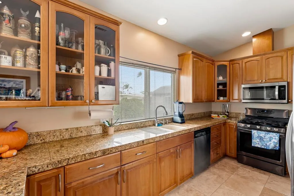 Additional image 68 of 535 F Avenue Unit 4, Coronado, CA 92118