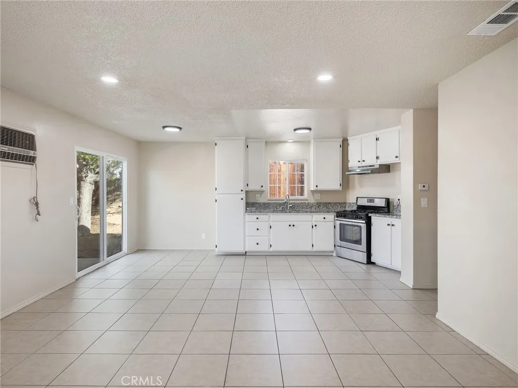 Additional image 4 of 16582 Batson Road, Victorville, CA 92395
