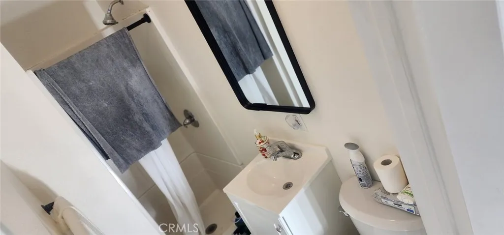 Additional image 116 of 1221 N Ross St, Santa Ana, CA 92701