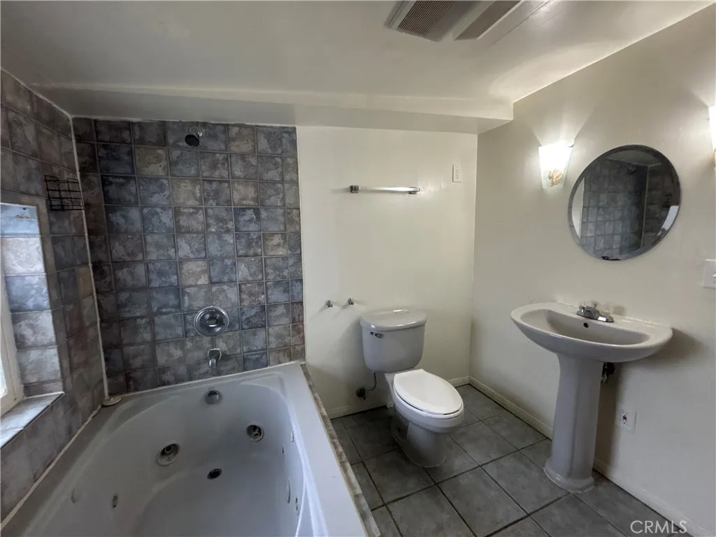 Additional image 33 of 19145 Kittridge, Reseda, CA 91335