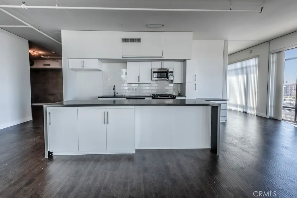 Additional image 19 of 1111 S Grand Ave, Los Angeles, CA 90015