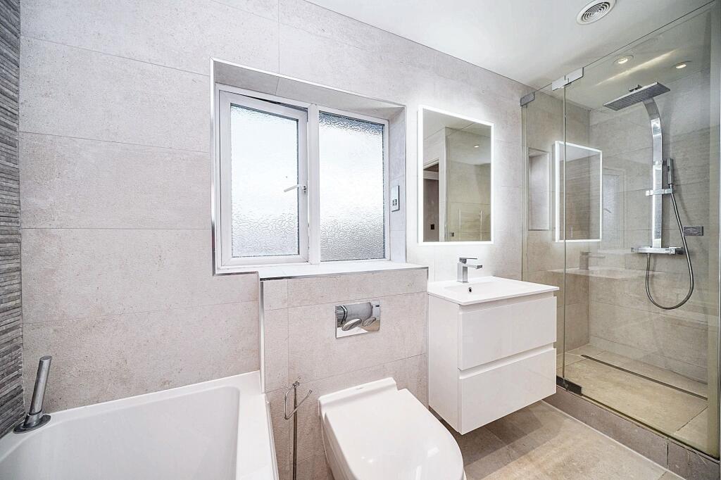 Additional image 11 of Parkfield, Markyate, AL3