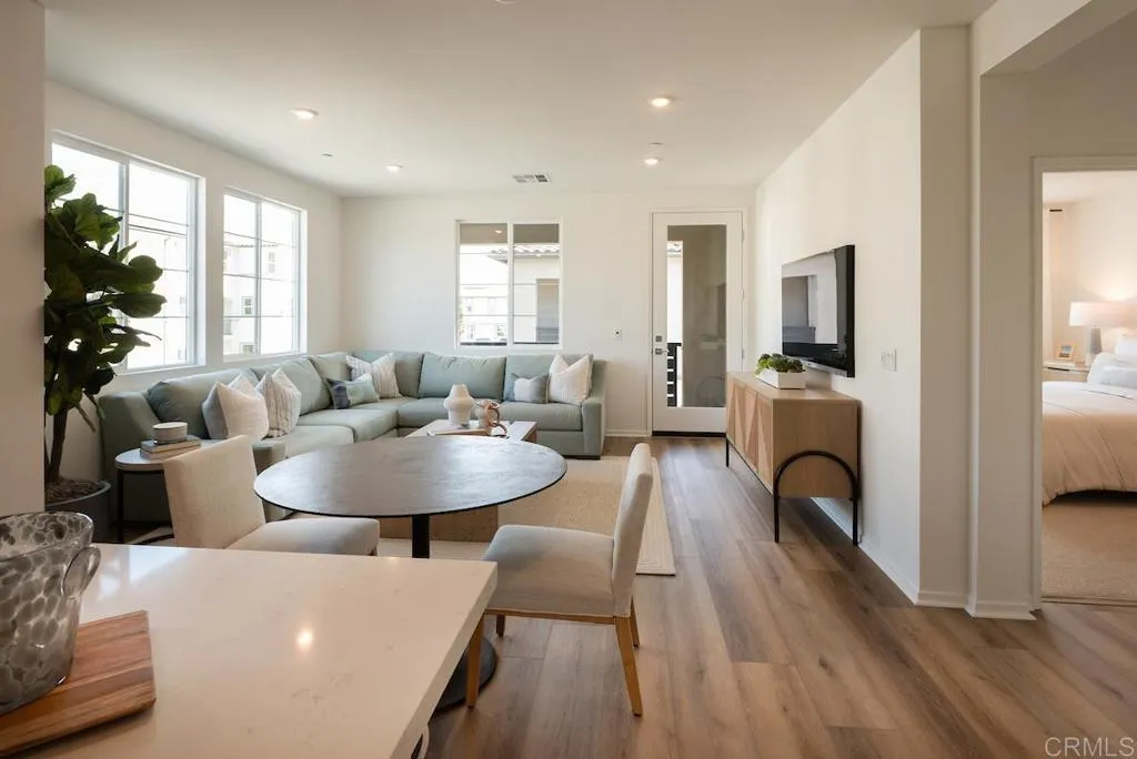 Additional image 3 of 515 Avenida Centro Unit 101, Chula Vista, CA 91910