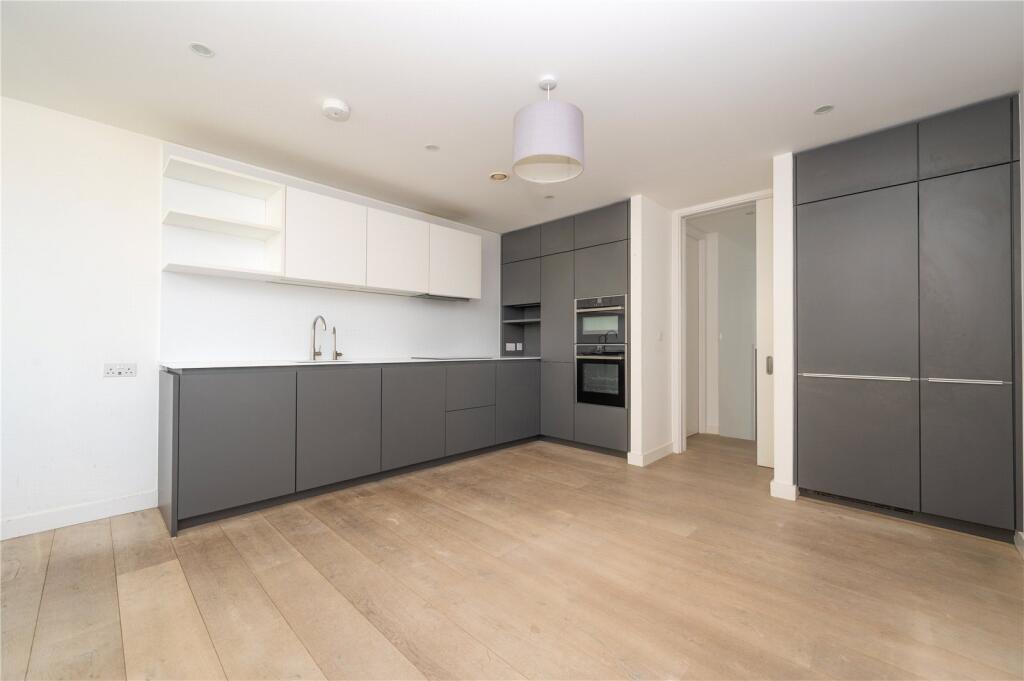 Additional image 9 of London Road, St. Albans, Hertfordshire