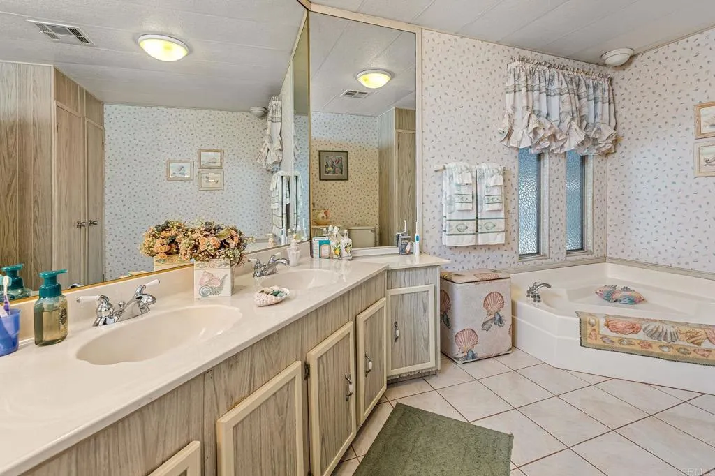 Additional image 14 of 7140 Santa Rosa Street, Carlsbad, CA 92011