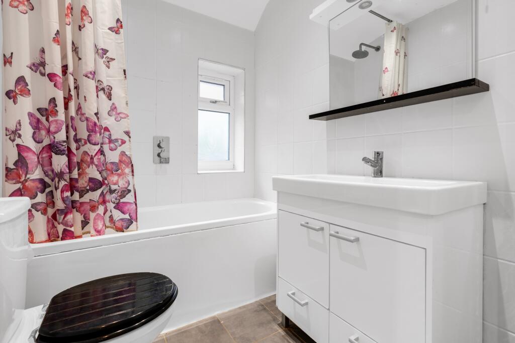 Additional image 28 of Longlands Road, Welwyn Garden City, Hertfordshire, AL7