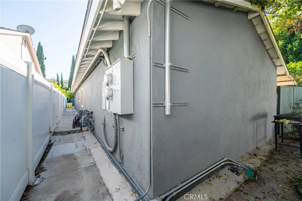 Additional image 76 of 16038 Hartland Street, Van Nuys, CA 91406