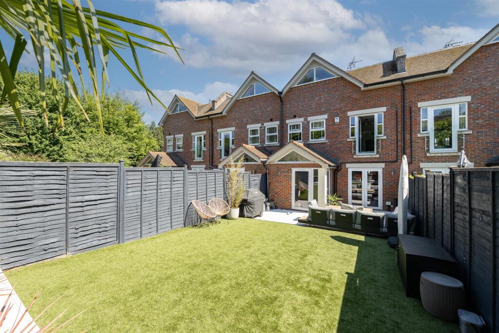 Additional image 12 of Green Lawns Close, Harpenden