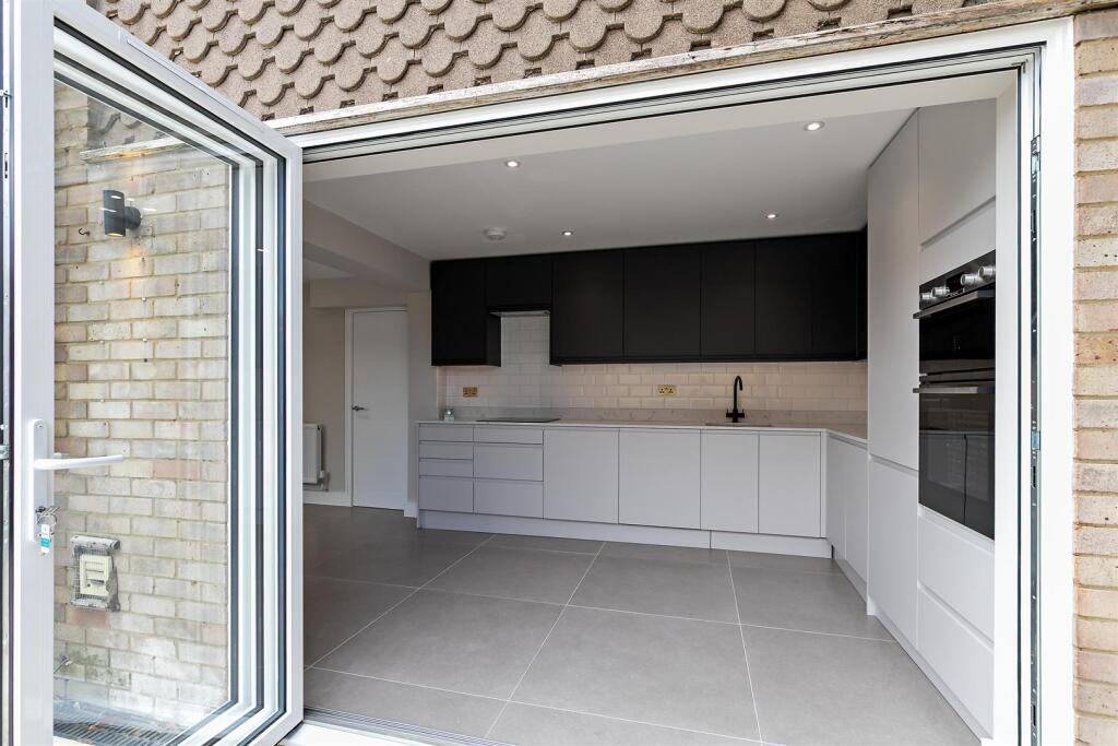 Additional image 24 of Wych Elms, Park Street